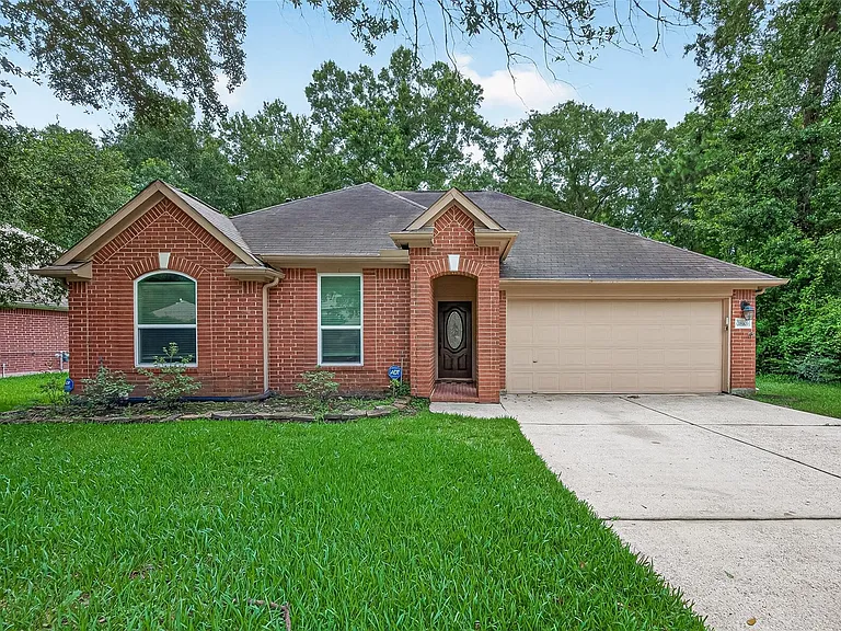 1810 Ashton Village Dr — Photo 1