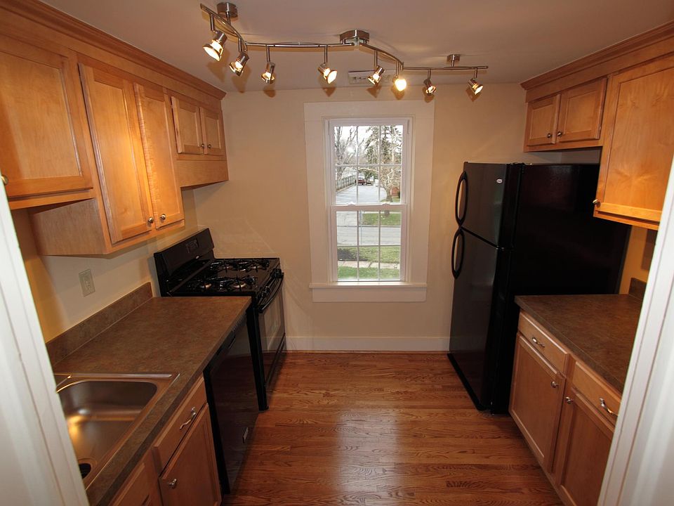 1st image of 22 Lafayette Blvd