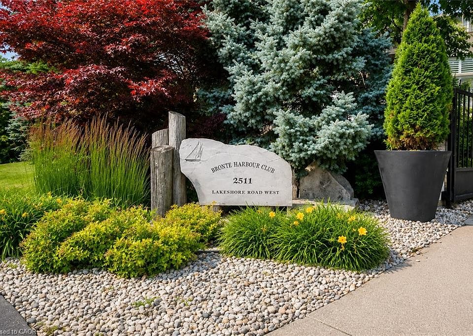 1st image of 2511 Lakeshore Rd W #216
