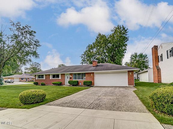 2nd image of 2901 Hanover Dr