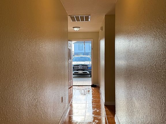 2nd image of 774 Leopard Ct