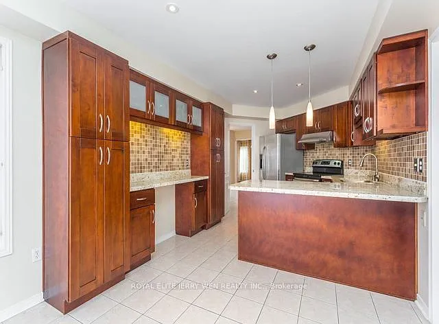 39 Florentine Cres — Photo 4