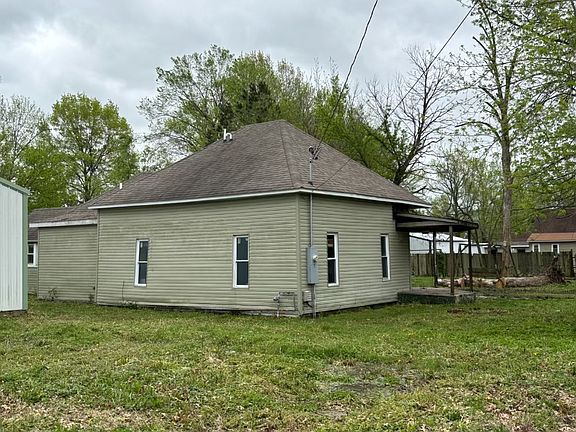 4th image of 305 S Sims St
