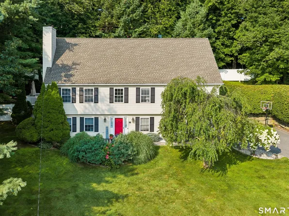 25 North Lake Shore Drive, Brookfield, CT 06804