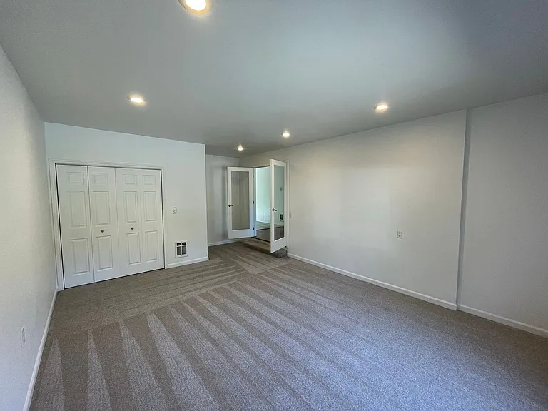 2415 Forest Park Ln — Photo 24