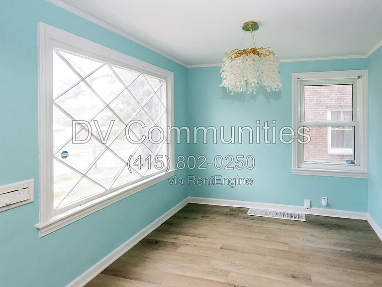 18412 Waterbury Ave — Photo 3