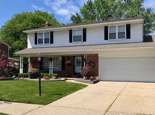 35470 Bristol St, Livonia, MI 48154