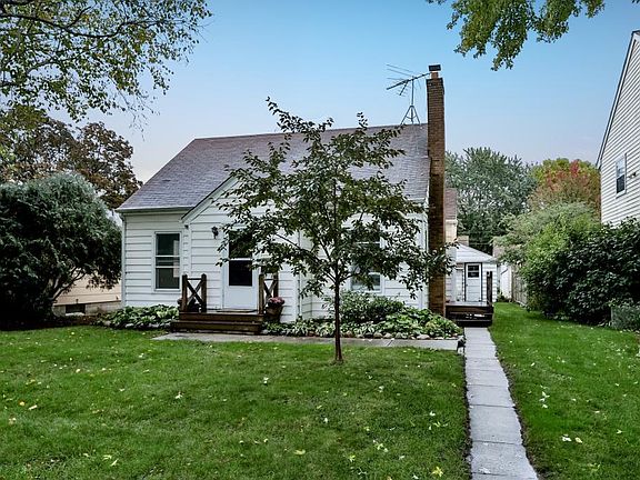 2nd image of 6815 Harriet Ave