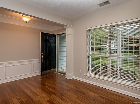4th image of 11310 Bumpious Ct