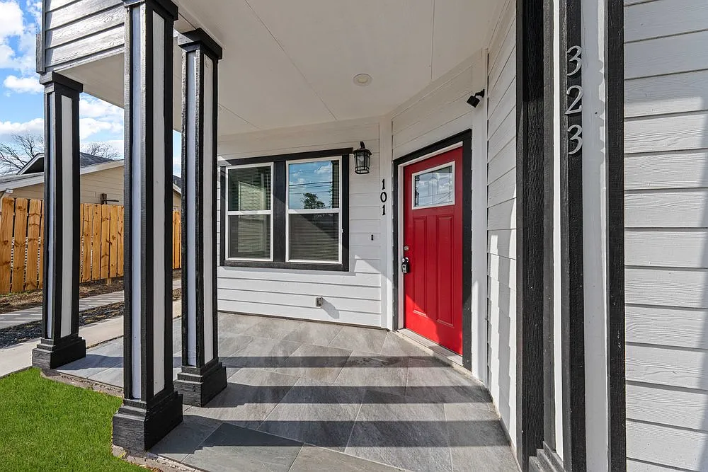 3 bed, 2.5 bath, 1400 sqft, $1,950 — Photo 4