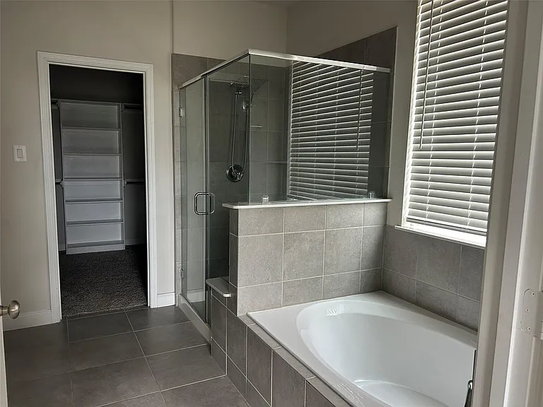 4326 Pale Fox Ln — Photo 10