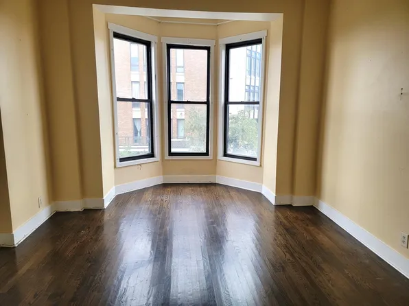 805 W 35th St #3N, Chicago, IL 60609