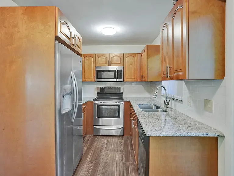 6599 NE 7th Ave #6599 — Photo 8