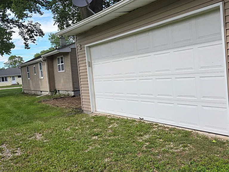 341 W Kennedy Rd — Photo 12