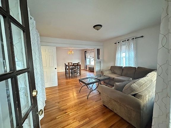 3rd image of 117-119 Draper St