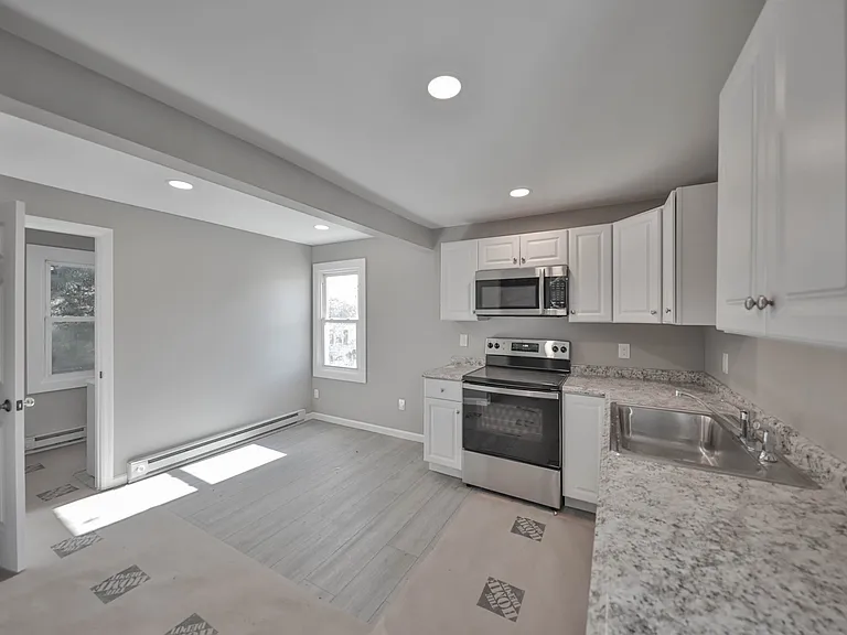 427-431 E Central Ave #431C — Photo 2