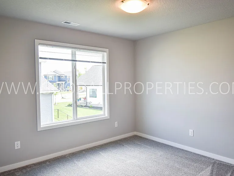 1730 Howard Dr — Photo 15
