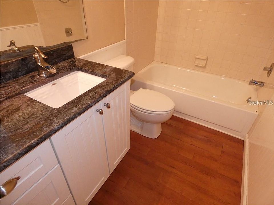 1st image of 101 Lake Ave NE APT 113