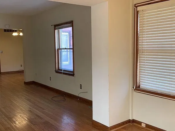 5972 Hyslop Pl, Hammond, IN 46320