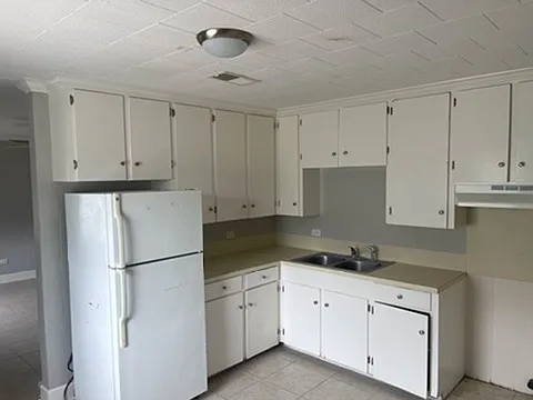 2 bed, 900 sqft, $650 — Photo 2