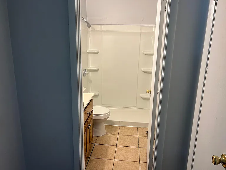 106 W Pinson St — Photo 9