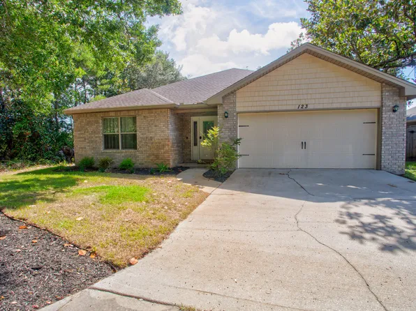 123 Marimba St, Mary Esther, FL 32569