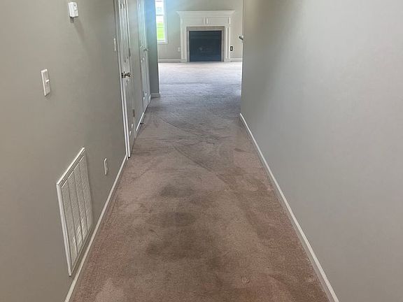 4th image of 2610 Oriole St #2622