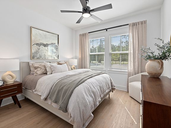 4th image of 5101 Evado Ln #9101
