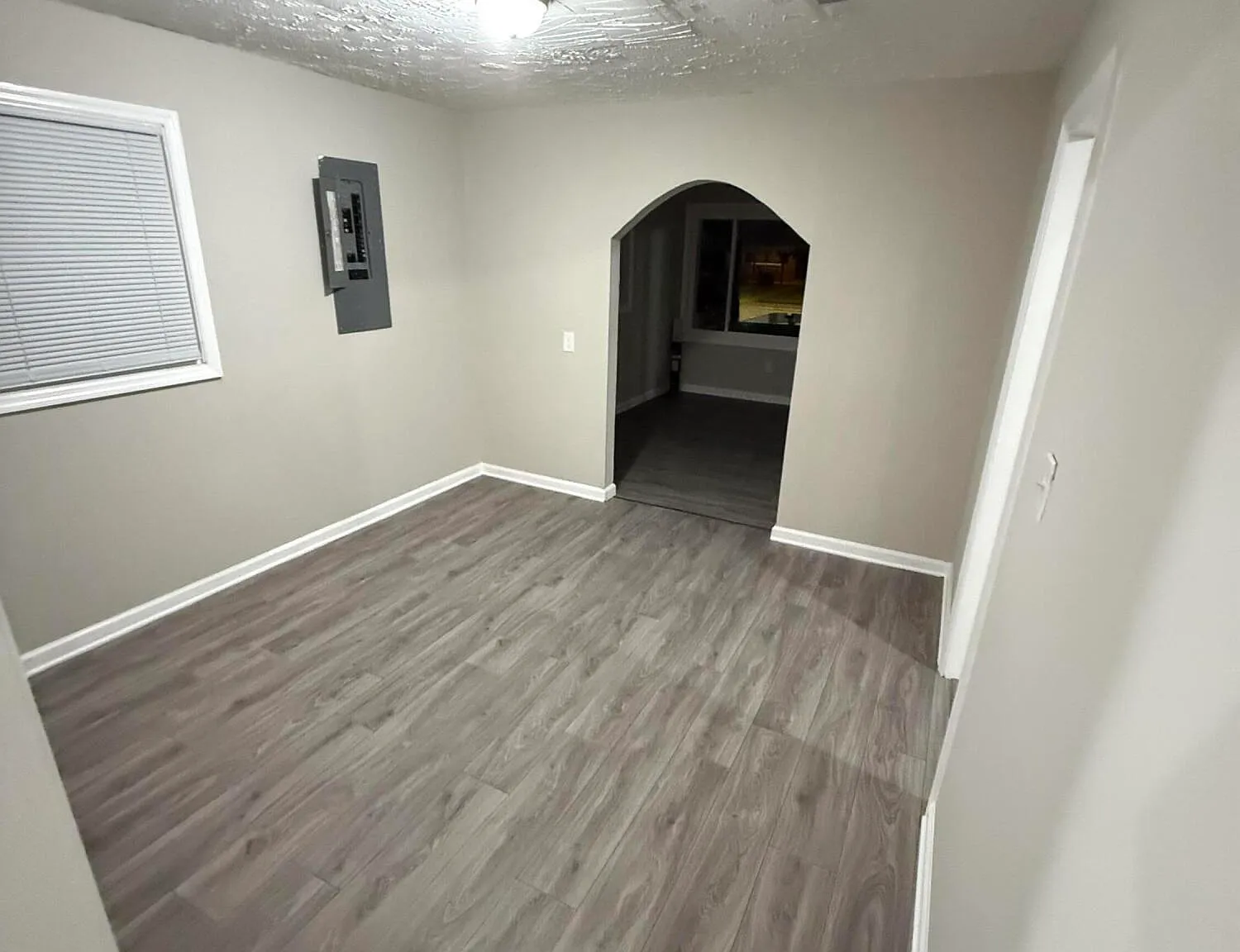 3 bed, 2.0 bath, $1,250 — Photo 3