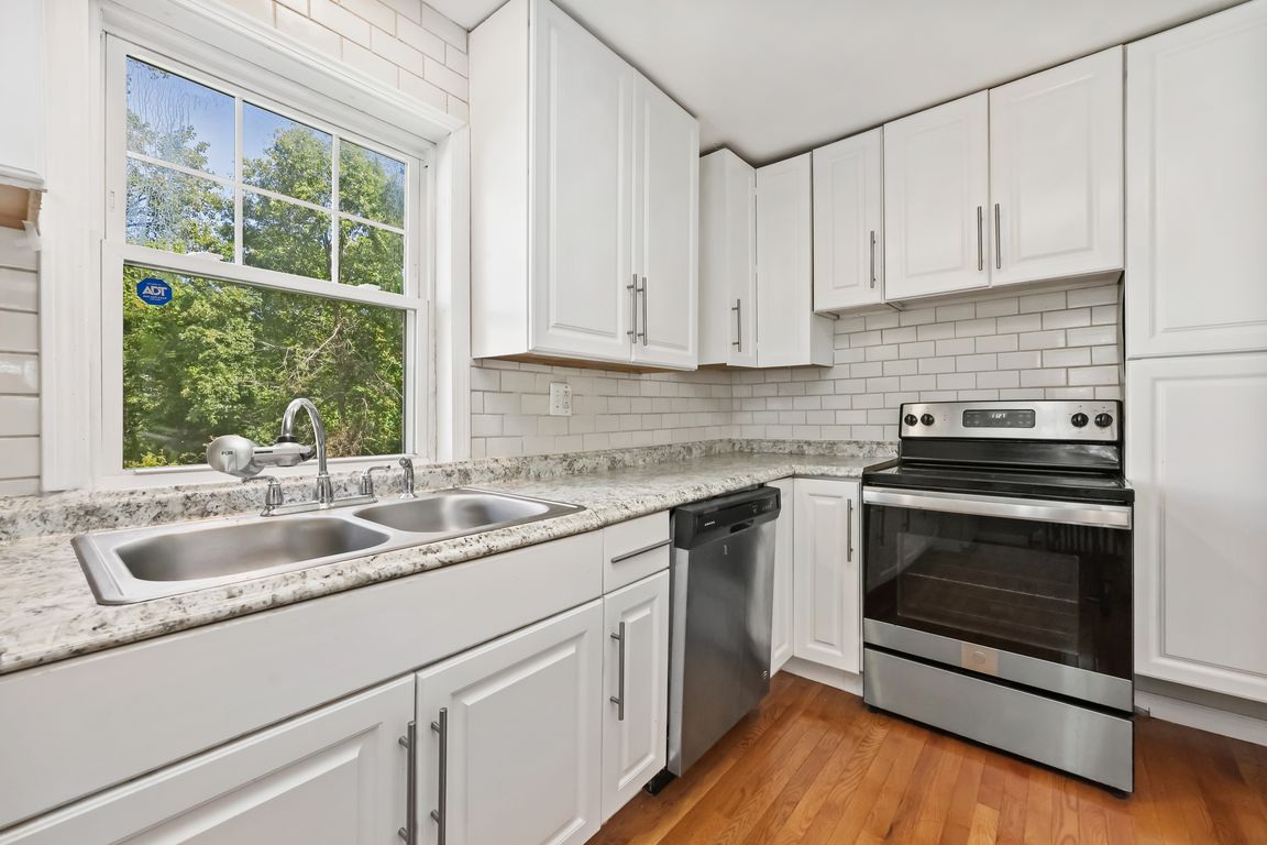 next background image