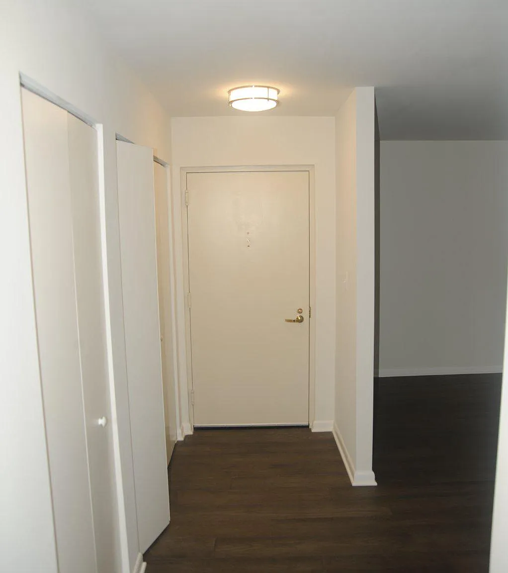 3 bed, 2.0 bath, 1363 sqft, $2,800 — Photo 2