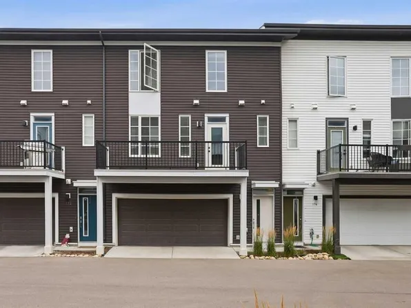 174 W Walgrove Cmn SE, Calgary, AB T2X 4C2