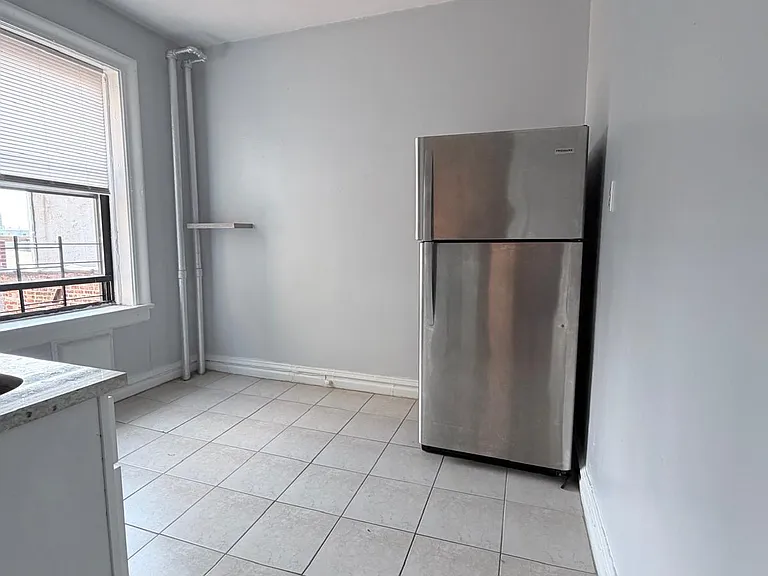 321 Fairmount Ave #54E — Photo 2