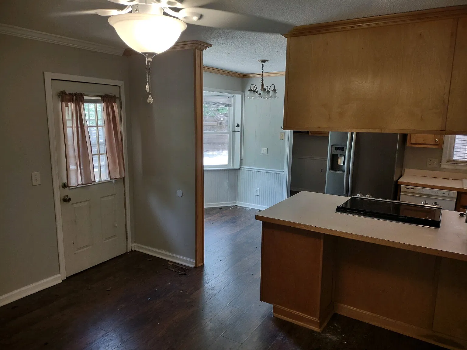 3 bed, 2.0 bath, 1218 sqft, $1,250 — Photo 3
