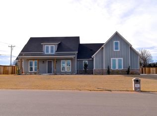 9901 Oakwood Dr, Edmond, OK 73025