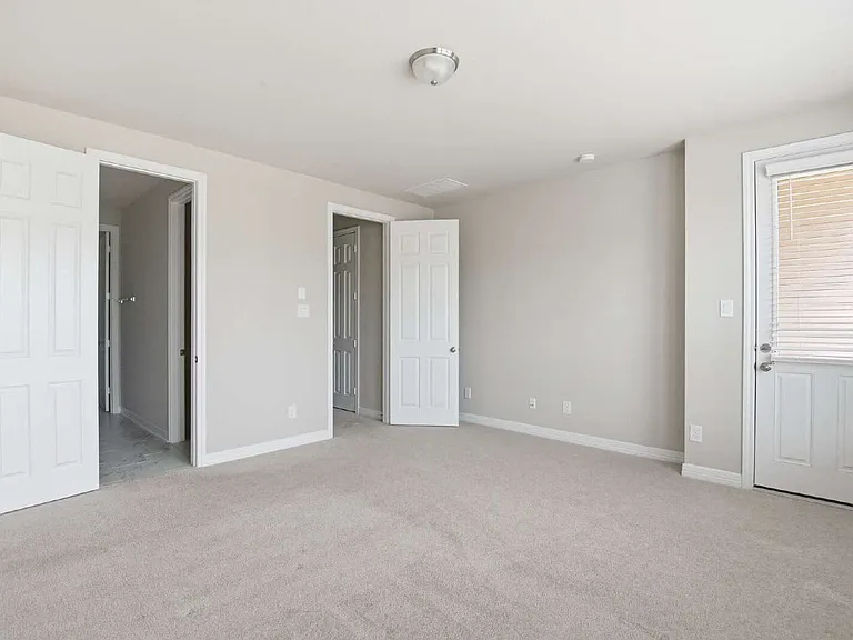 9406 Caddo Ridge Ln — Photo 10