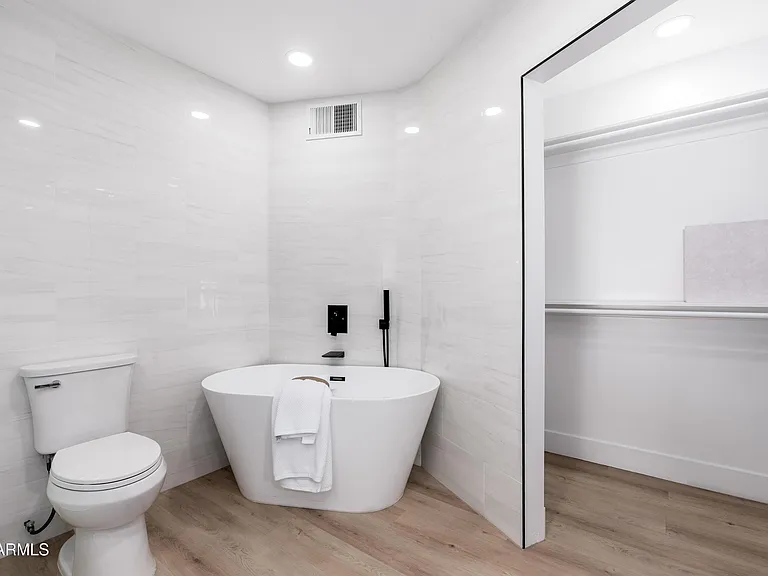 4464 E Campbell Ave — Photo 15