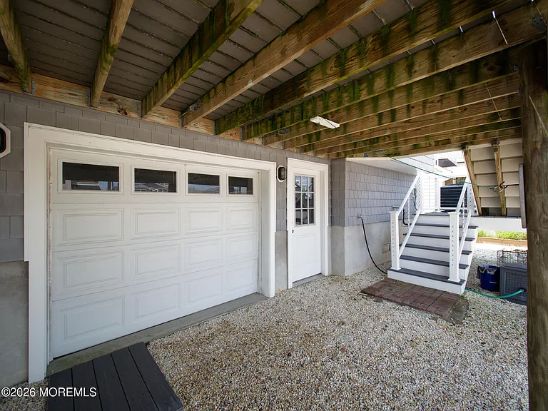 231 Bryn Mawr Ave — Photo 49