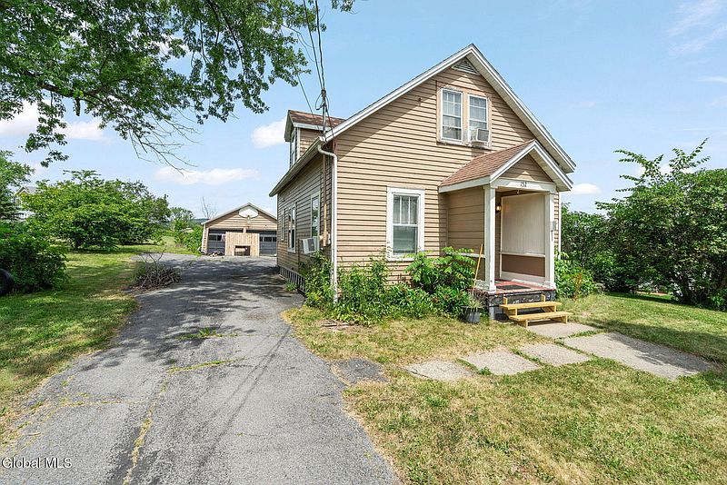 3rd image of 152 Charleston Street