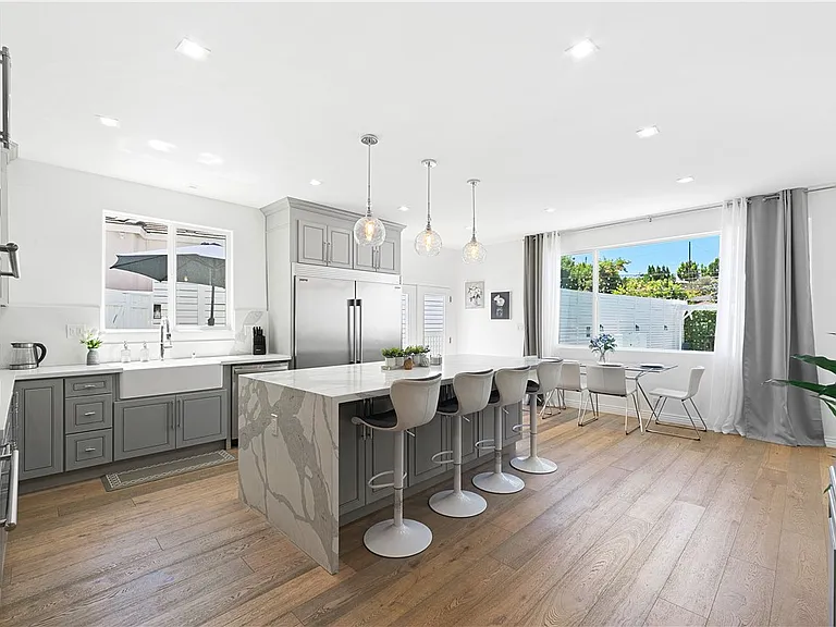 3763 Lankershim Blvd — Photo 9