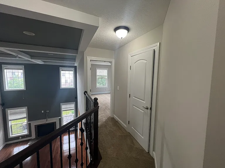 8043 Oak Meadow Dr — Photo 35
