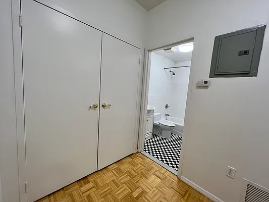 Rented by Compass | media 6