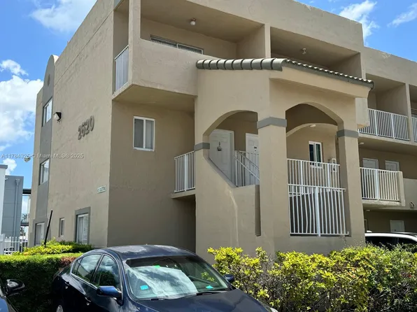 2620 W 76th St APT 201, Hialeah, FL 33016