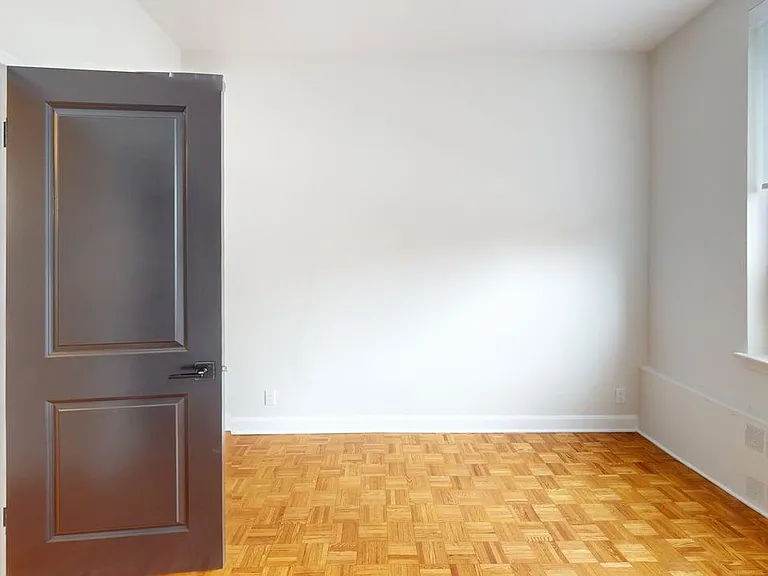 330 Metcalfe St — Photo 52