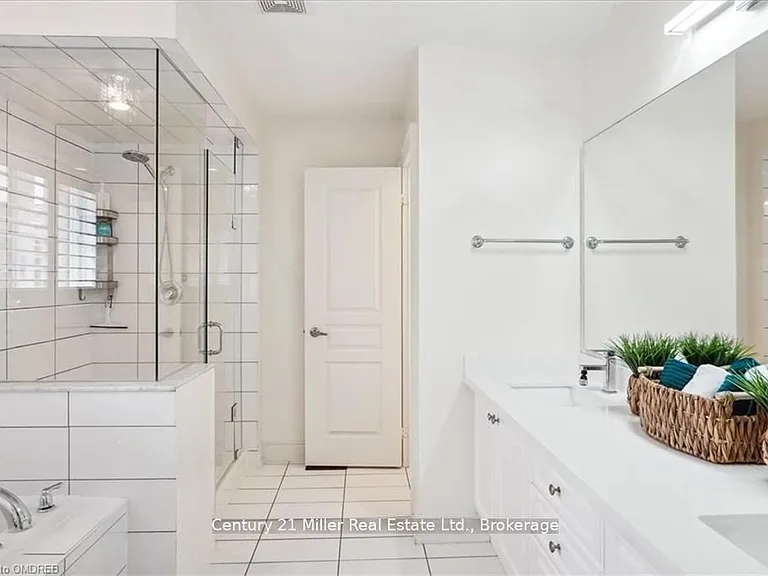 3083 Streamwood Pass — Photo 13