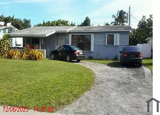 2401 Largo Dr