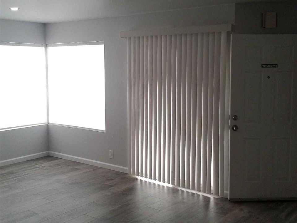 Front Door/Entrance