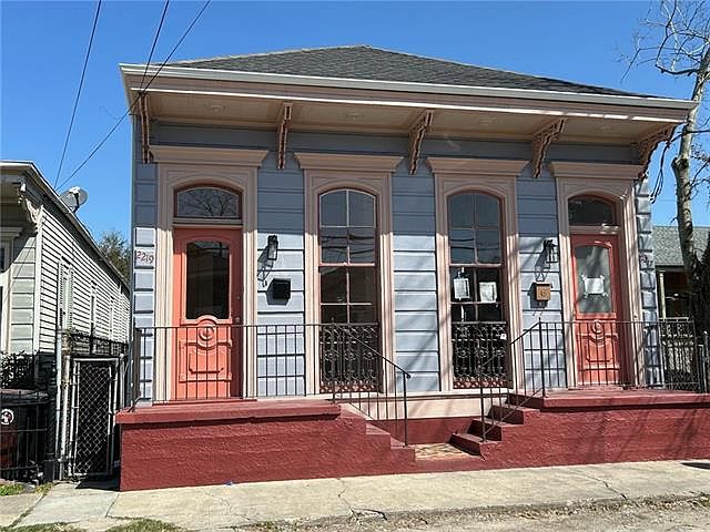 1st image of 2219 Columbus St #2219