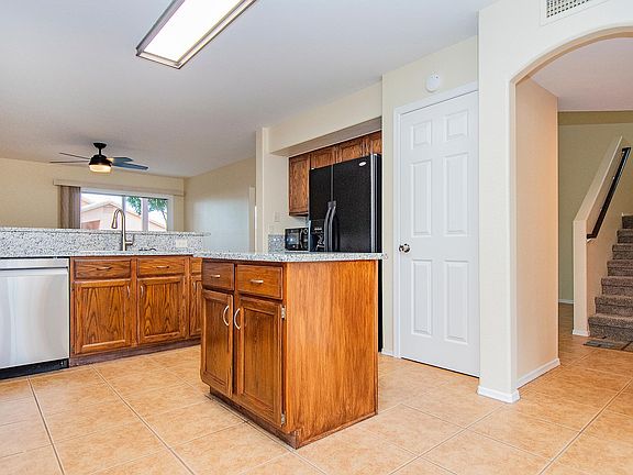 3rd image of 7800 E Entrada De Ventana