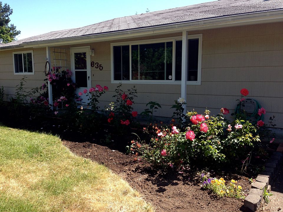 2nd image of 635 SW 54th St